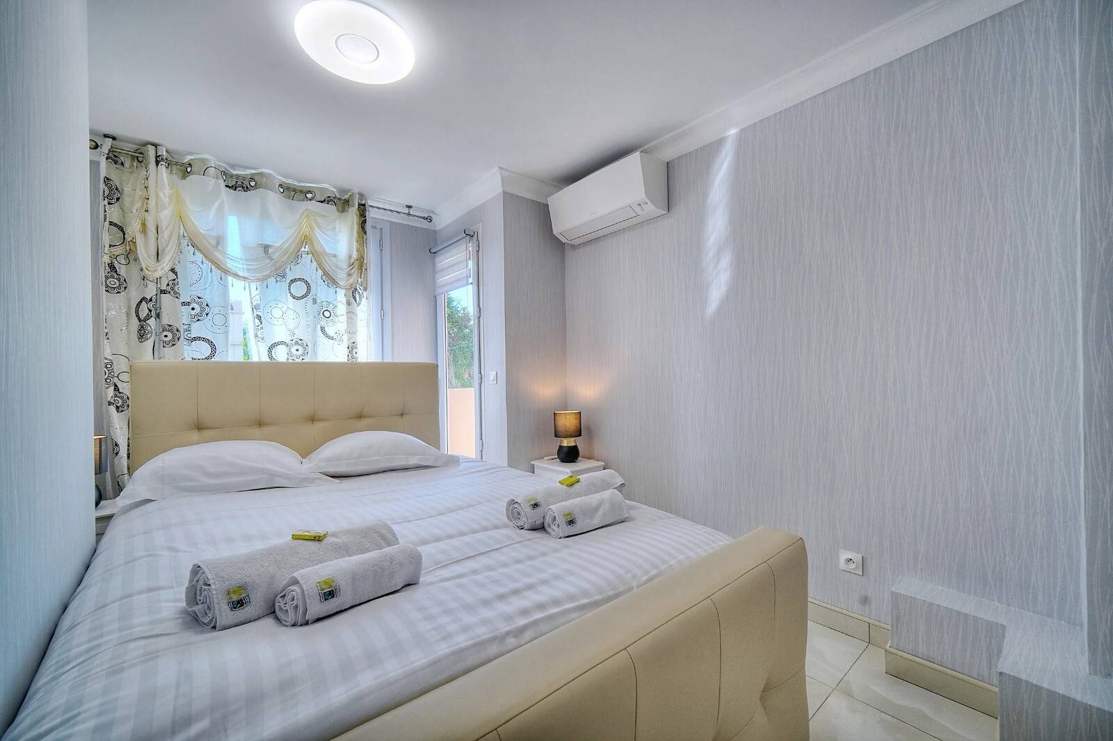 Room 1