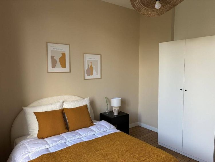 Room 9