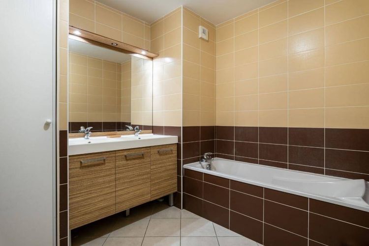 Room 1