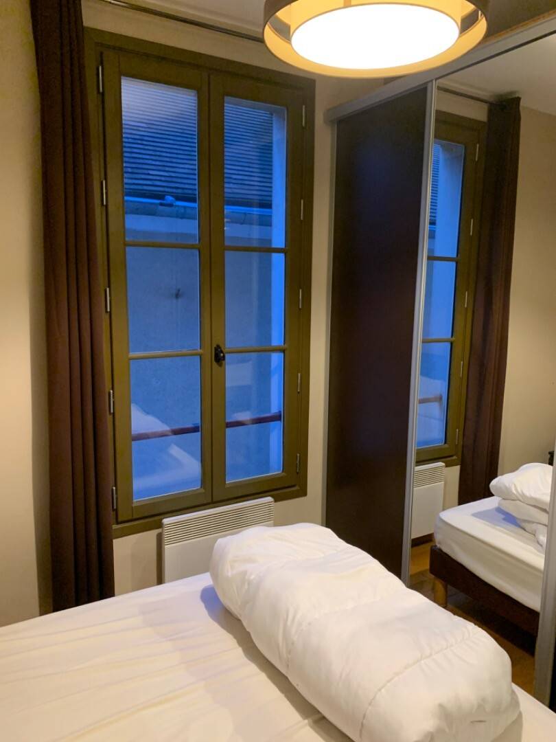 Room 1
